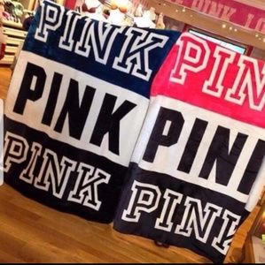 2 HTF RARE BLACK FRIDAY COLORBLOCK SHERPA BLANKETS